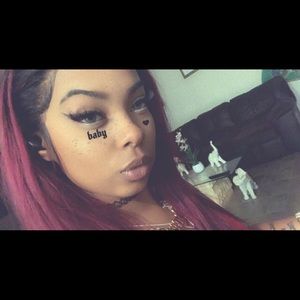 Meet your Posher, Candy